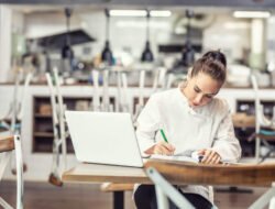 How To Become A Food And Beverage Director With Ease